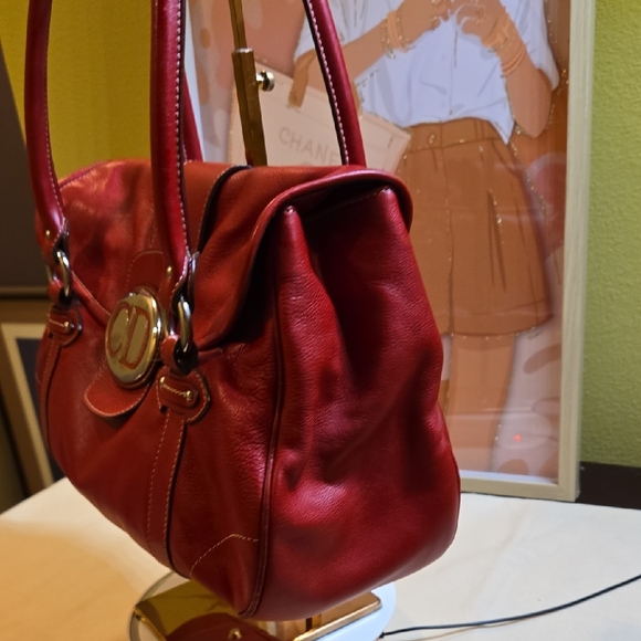 Christian Dior Vibrant Red Pebbled Leather Shoulder Bag with Silver CD Plate - Picture 5 of 17